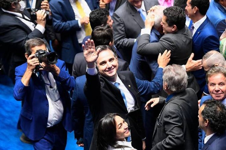 Pacheco é reeleito presidente do Senado
