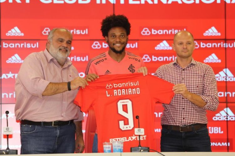 Luiz Adriano celebra retorno ao Inter e fala em "combustível a mais" para estrear no Gre-Nal
