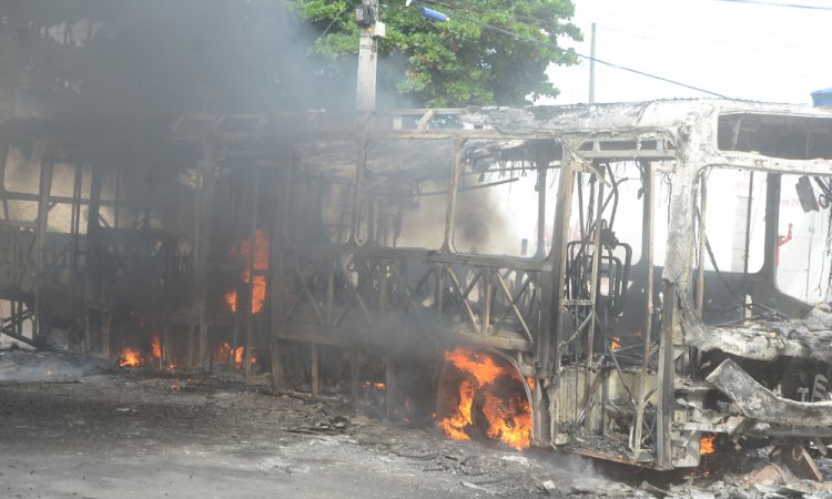 Aulas suspensas, transporte público recolhido, medo: ataques mudam rotina de moradores de cidades do RN