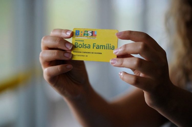 Bolsa Família: Governo negocia emprego na safra agrícola para beneficiário