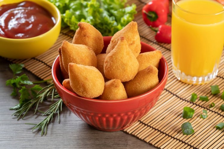 Coxinha de galinha: rápido e prático