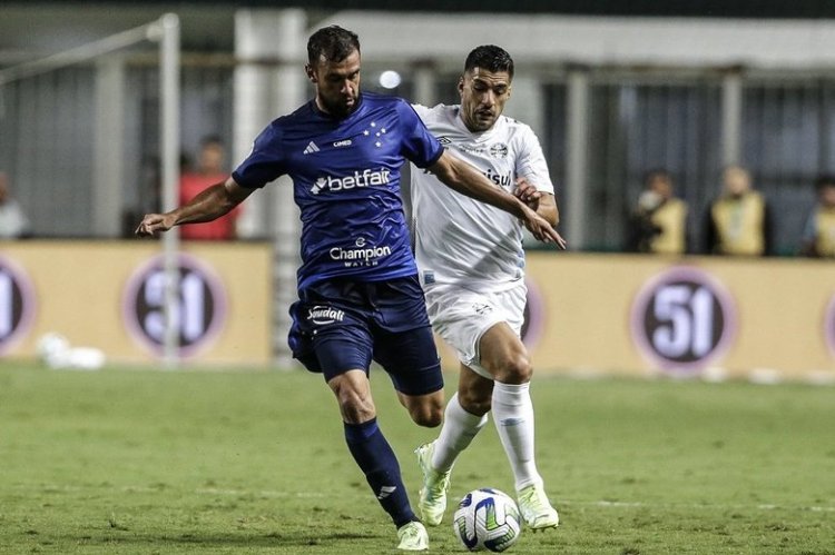 Preocupação com desgaste físico pode fazer com que Suárez seja preservado contra o ABC