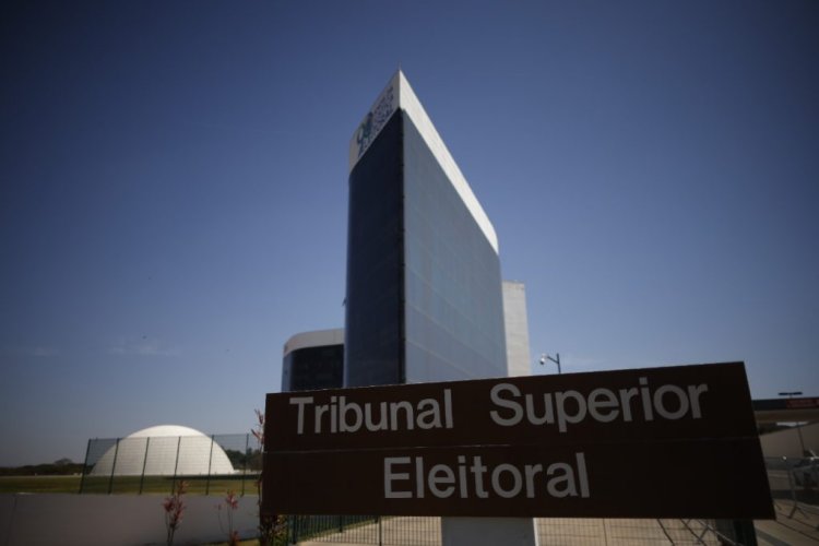 TSE manda partidos devolverem R$ 40 milhões, e Congresso corre com anistia