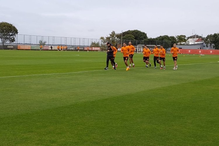 Sem três jogadores, Inter retorna aos trabalhos