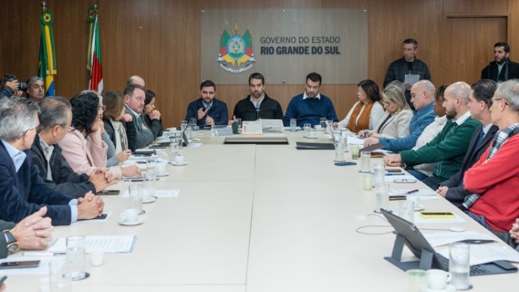 Governador reúne secretariado para estabelecer ações de apoio à população afetada pelo ciclone
