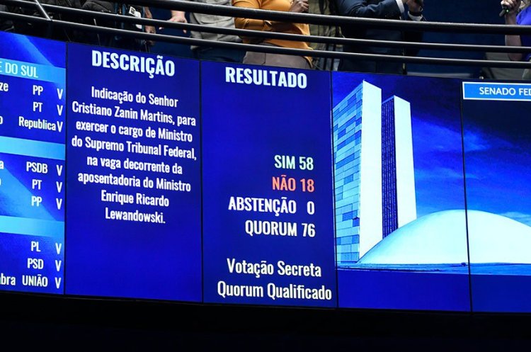 Senado aprova Zanin para vaga no Supremo Tribunal Federal