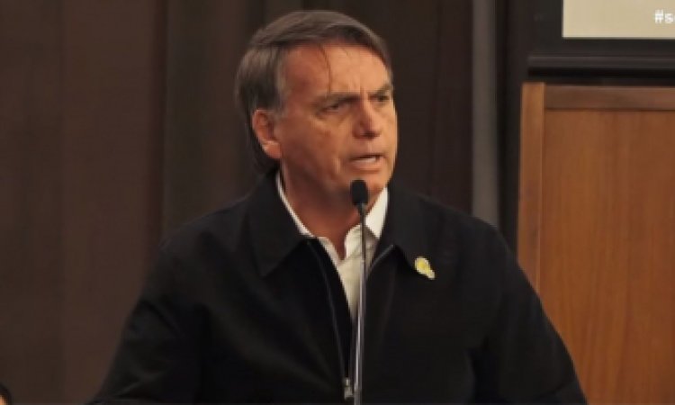 Bolsonaro ataca Lula em evento político: "analfabeto" e "jumento"