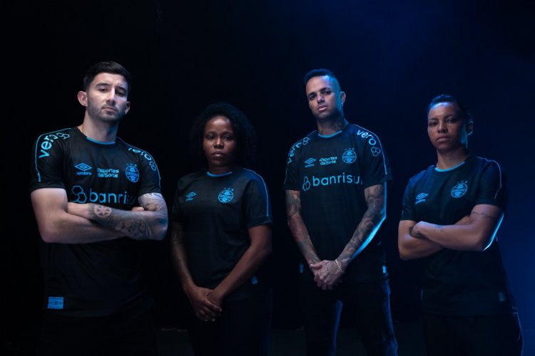 Grêmio lança terceiro uniforme em homenagem às inesquecíveis noites coperas