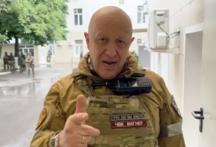 Prigozhin estava a bordo de voo que caiu na Rússia, diz agência civil de aviação